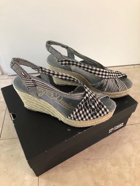 Tommy Hilfiger sleehakken (maat 39), Blauw, Ophalen of Verzenden, Zo goed als nieuw, Schoenen met hoge hakken