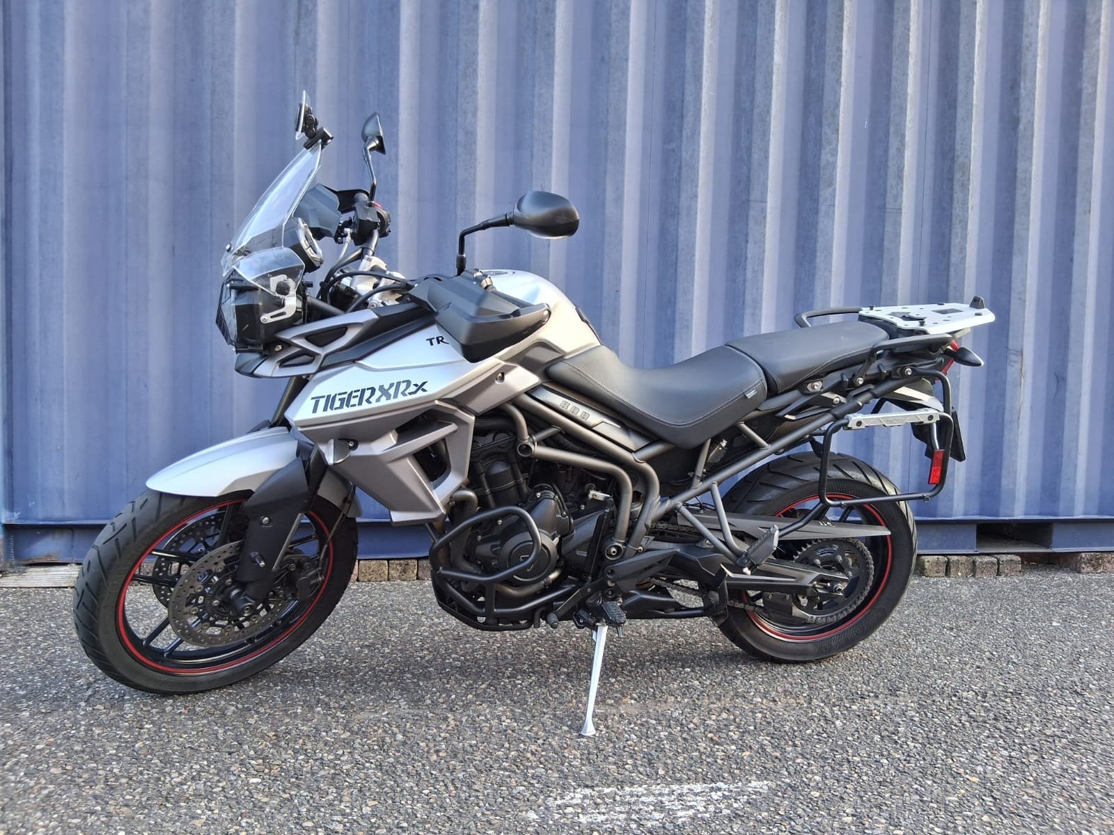 Triumph Tiger XRX 800 met kofferset in een zeer goede staat, Motoren, Occasion, Traction Control, 3 cilinders, Particulier