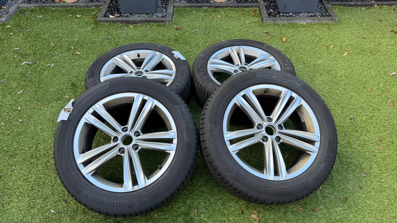 Originele Volkswagen Sebring 18 inch velgen + winterbanden, Auto-onderdelen, 18 inch, Gebruikt, Banden en Velgen, 235 mm