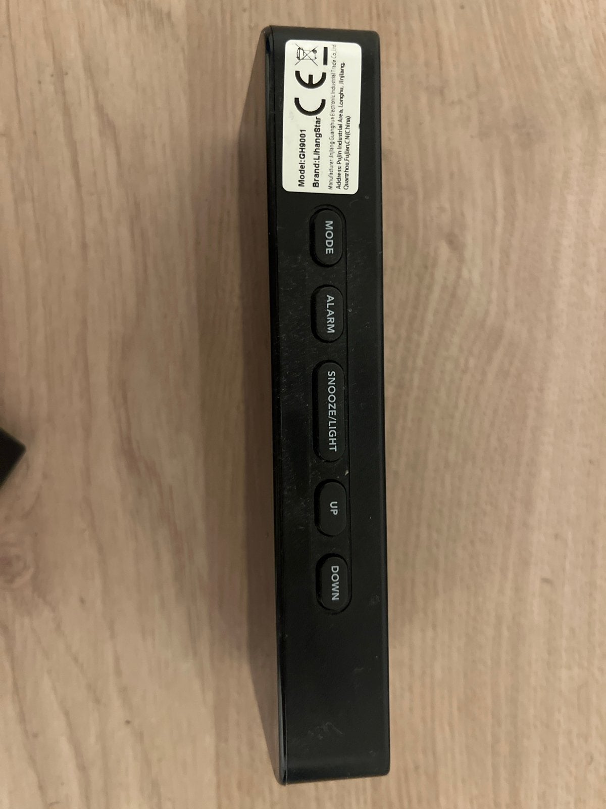 Wekker/klok met batterij en USB-aansluiting, Witgoed en Apparatuur, Wekkers, Ophalen of Verzenden, Gebruikt, Digitaal