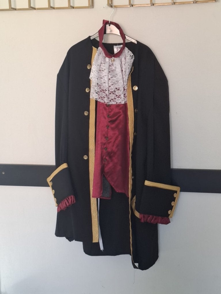Te koop Carnaval jassen, Ophalen of Verzenden, Zo goed als nieuw, Kostuum, Carnaval
