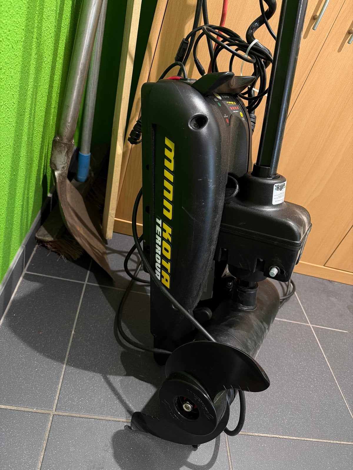 Minn Kota Terrova fluistermotor - Zo goed als nieuw, Ophalen, Met afstandsbediening, Elektrisch, Zo goed als nieuw