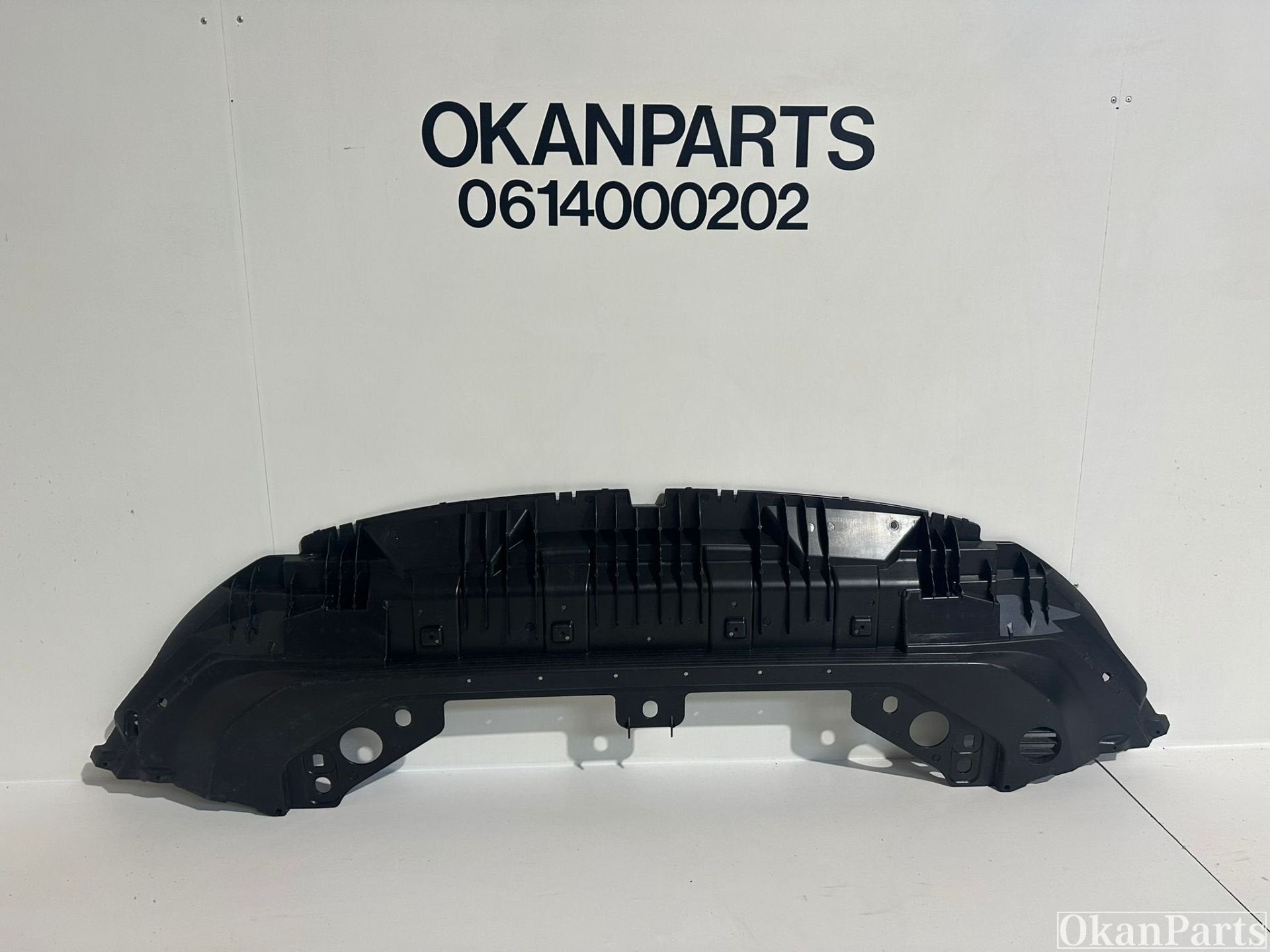 Volvo Xc40 voorbumper onderplaat 32227309