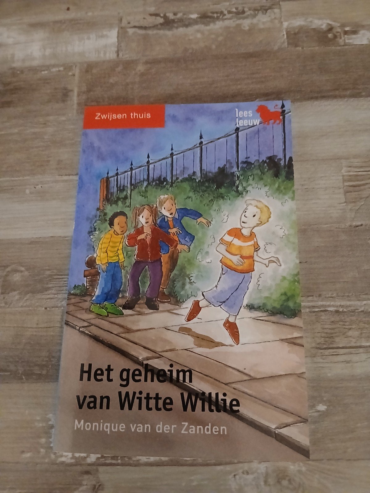 Het geheim van Witte Willie - Monique van der Zanden, Ophalen of Verzenden, Zo goed als nieuw, Monique van der Zanden, Fictie