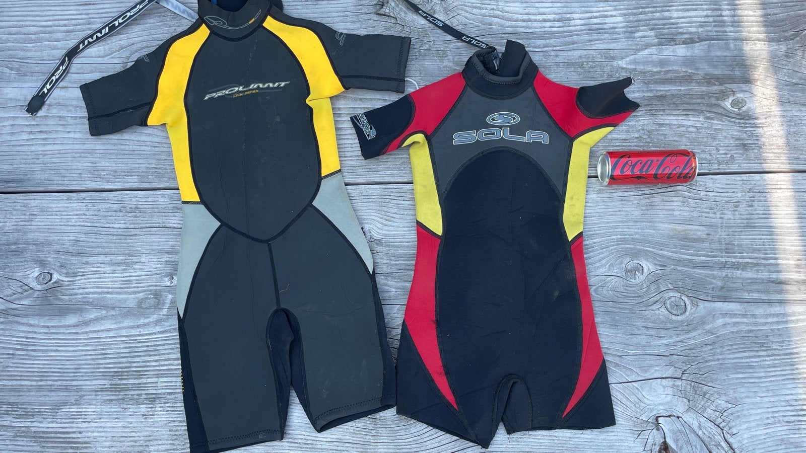 Kinder wetsuits (2 stuks) - Prolimit & Sola (Maat M), Ophalen of Verzenden, Gebruikt, Overige typen