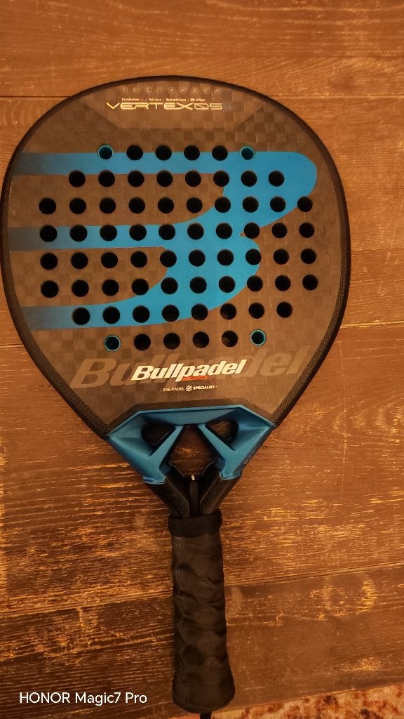 Bullpadel Vertex 05 hybrid (Padel Racket), Sport en Fitness, Ophalen of Verzenden, Nieuw, Padelracket
