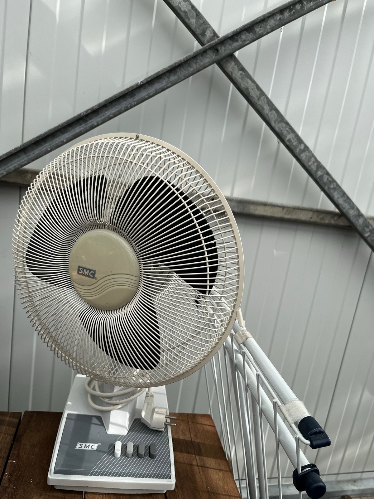 SMC Tafelventilator - Compact en Krachtig, Witgoed en Apparatuur, Ventilatoren, Gebruikt, Tafelventilator, Ophalen
