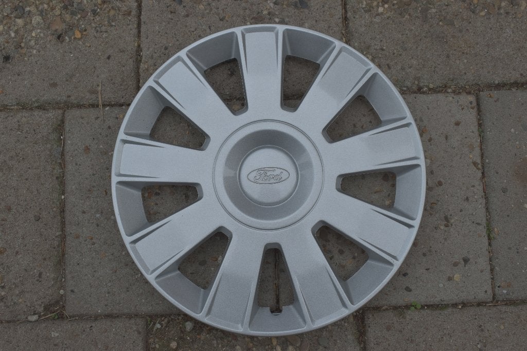 1 losse universele wieldop Ford Focus 15 inch, Ophalen of Verzenden, Zo goed als nieuw
