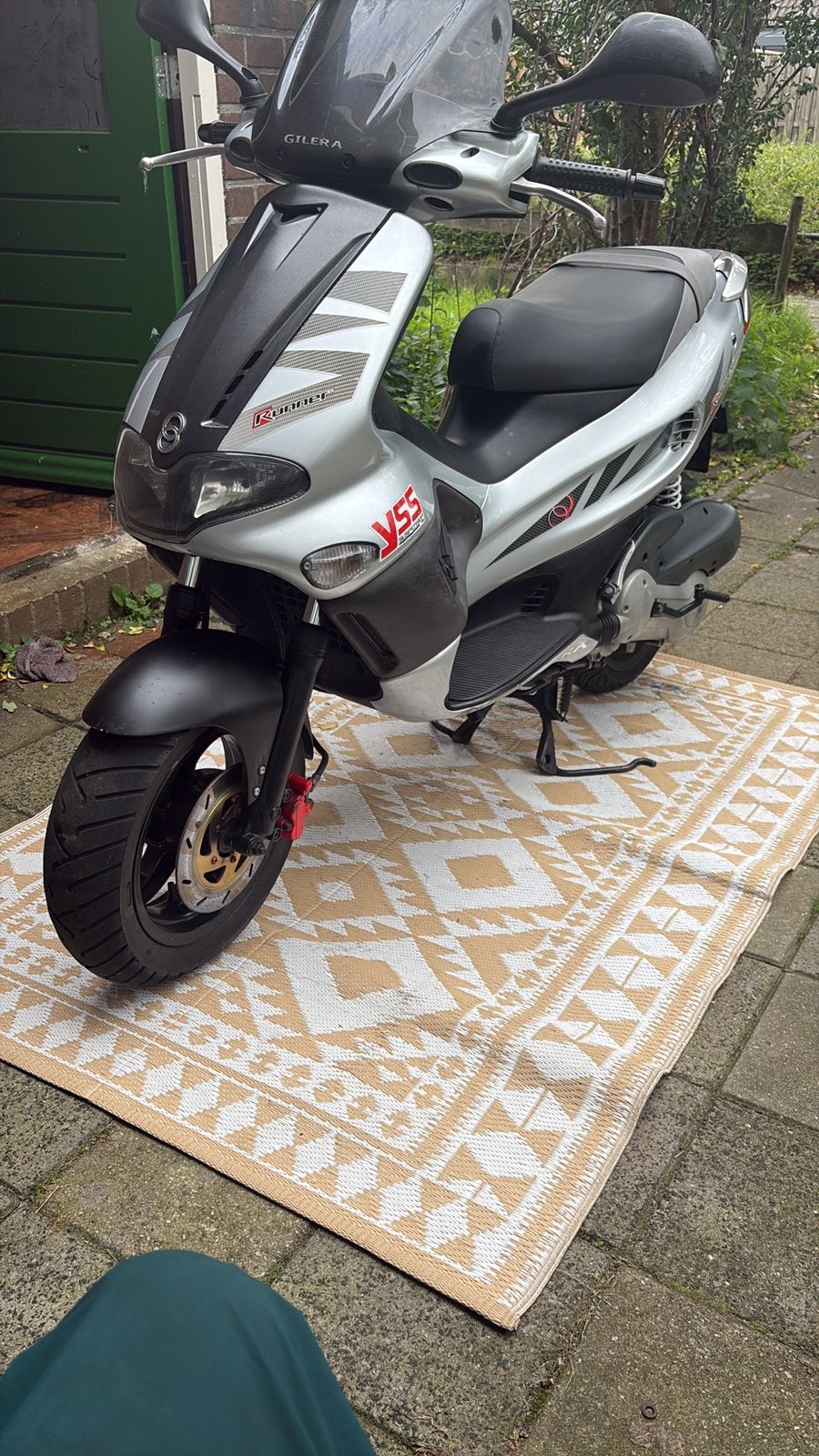 180cc, Ophalen