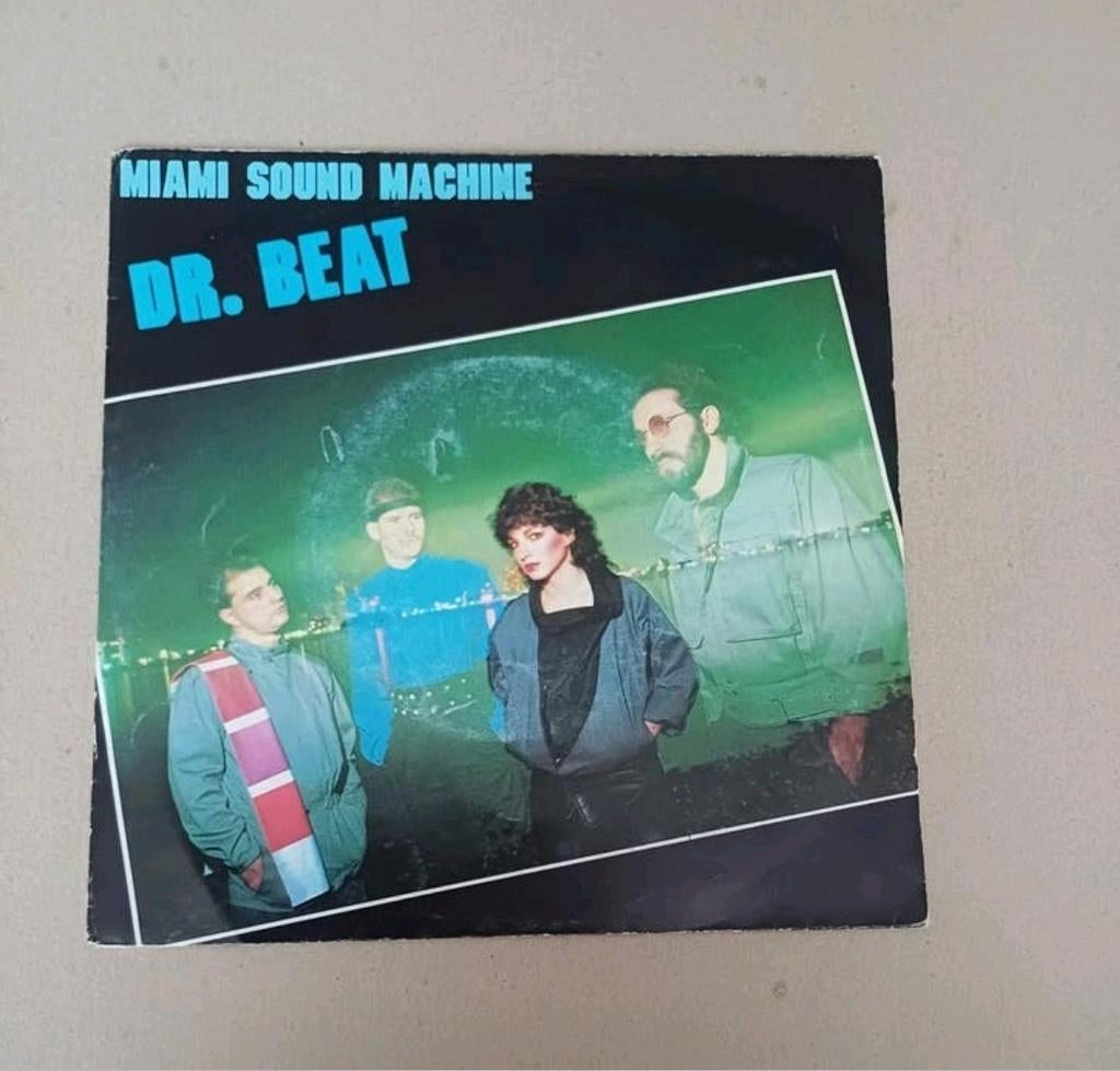 Miami Sound Machine  - Gereserveerd, Gebruikt, 7 inch, Ophalen of Verzenden, Pop