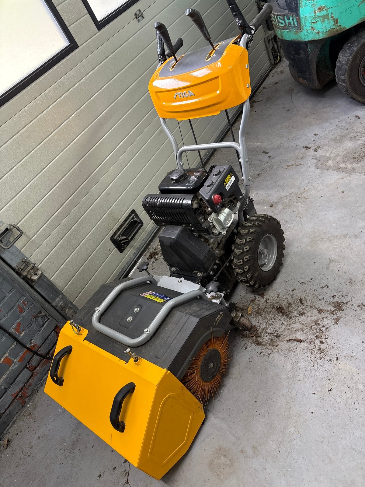Stiga SWR 2604 S Veegmachine / Sweeper, Ophalen, Gebruikt
