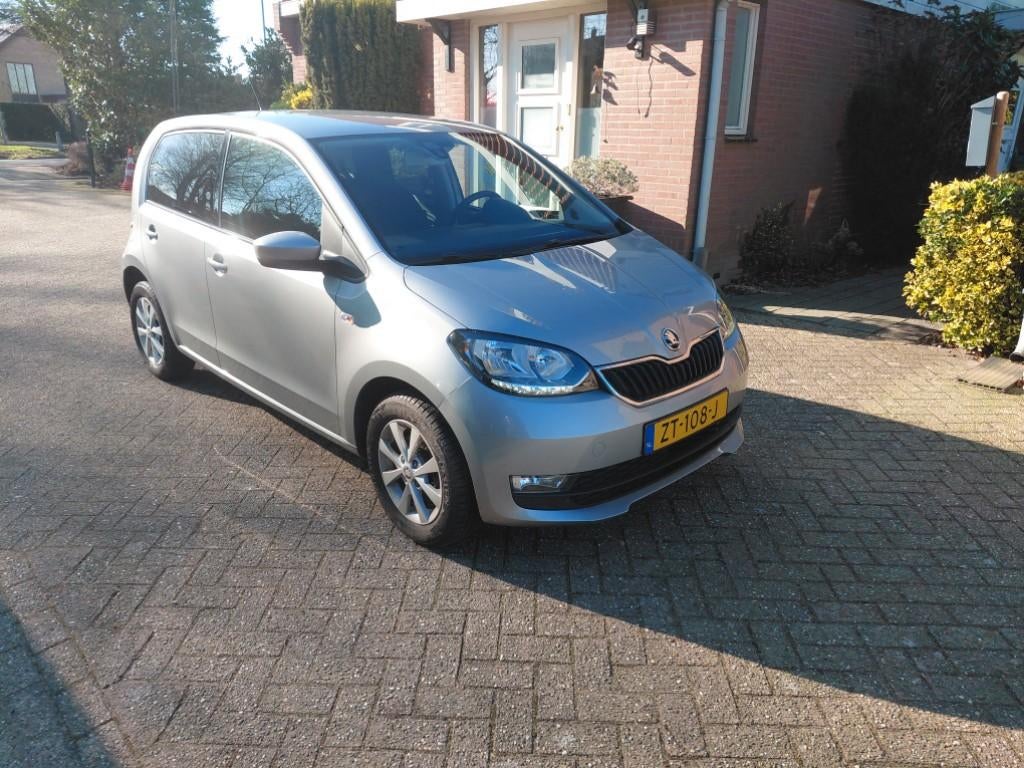 Skoda Citigo 1.0 Greentech Style AUTOMAAT PDC Car kit, Auto's, Metallic lak, Gebruikt, Euro 6, 850 kg