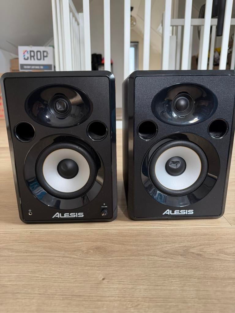 Alesis Elevate 5 speakers, Overige merken, Gebruikt, Ophalen of Verzenden, 120 watt of meer