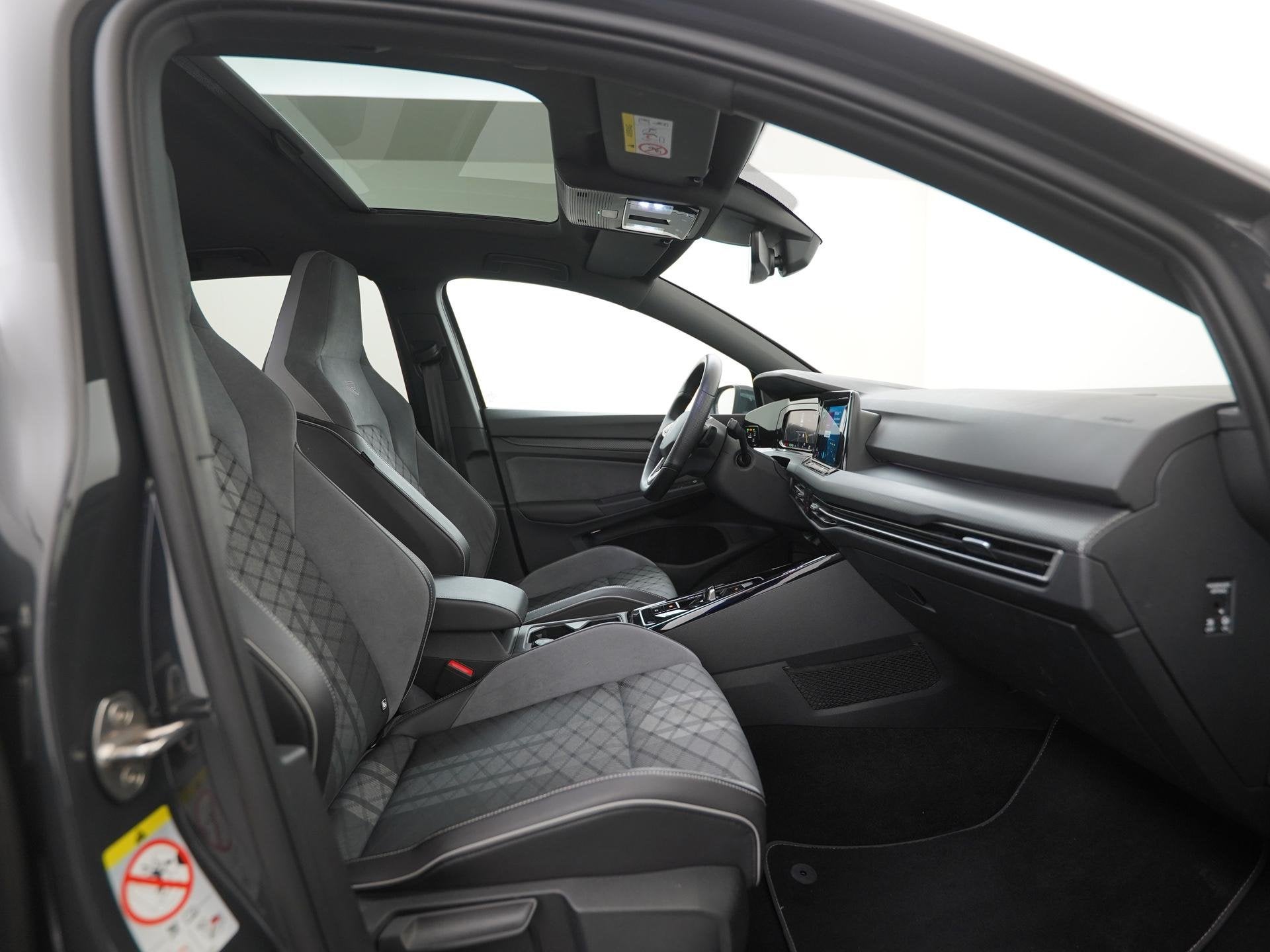 Volkswagen Golf 2.0 TSI R-Line | Schuifdak | 190PK | Stuurve, Stof, Gebruikt, Euro 6, 1337 kg