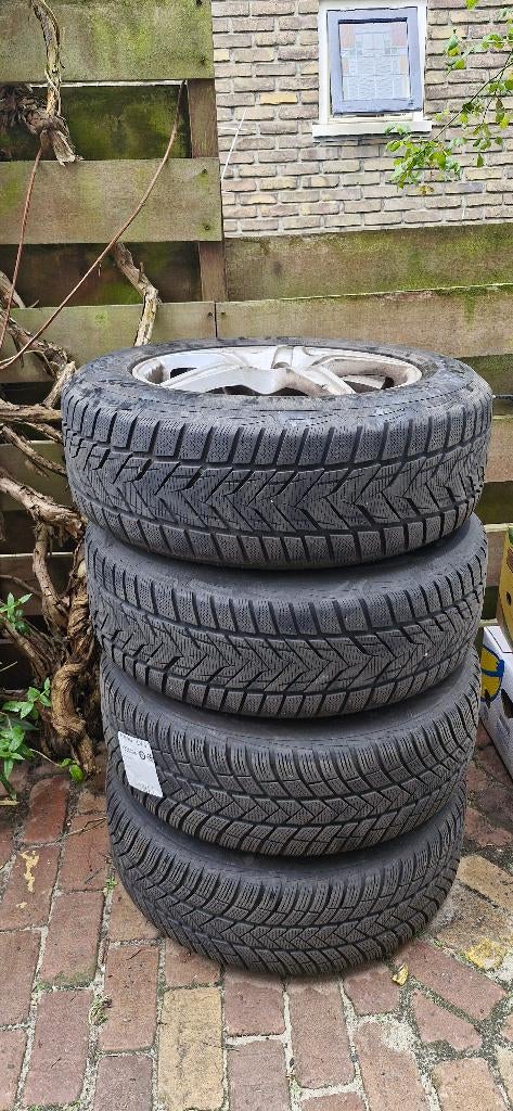Winterbanden Vredestein Hyundai Tucson, Auto-onderdelen, Banden en Velgen, Ophalen, Gebruikt, Banden en Velgen, 17 inch