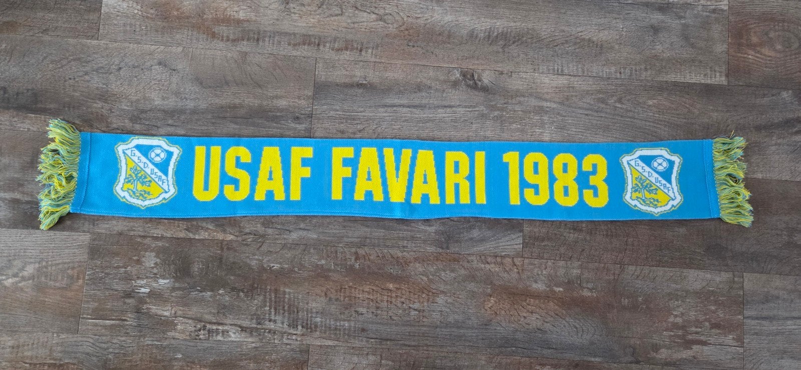 Sjaal Usaf Favari, Ophalen of Verzenden, Zo goed als nieuw, Buitenlandse clubs, Vaantje of Sjaal