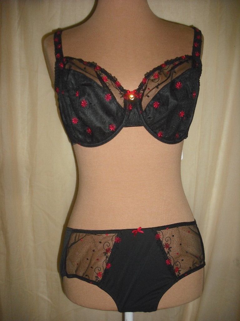 bh-setje maat 80E slip maat 40 merk : Ulla Dessous, Ophalen of Verzenden, Zwart, Setje