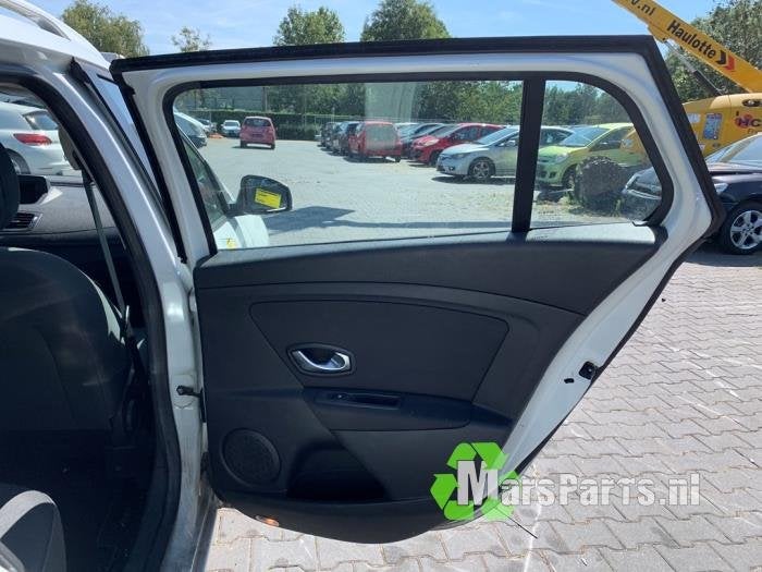Portier 4Deurs rechts-achter van een Renault Megane, Gebruikt, -, -, Ophalen of Verzenden