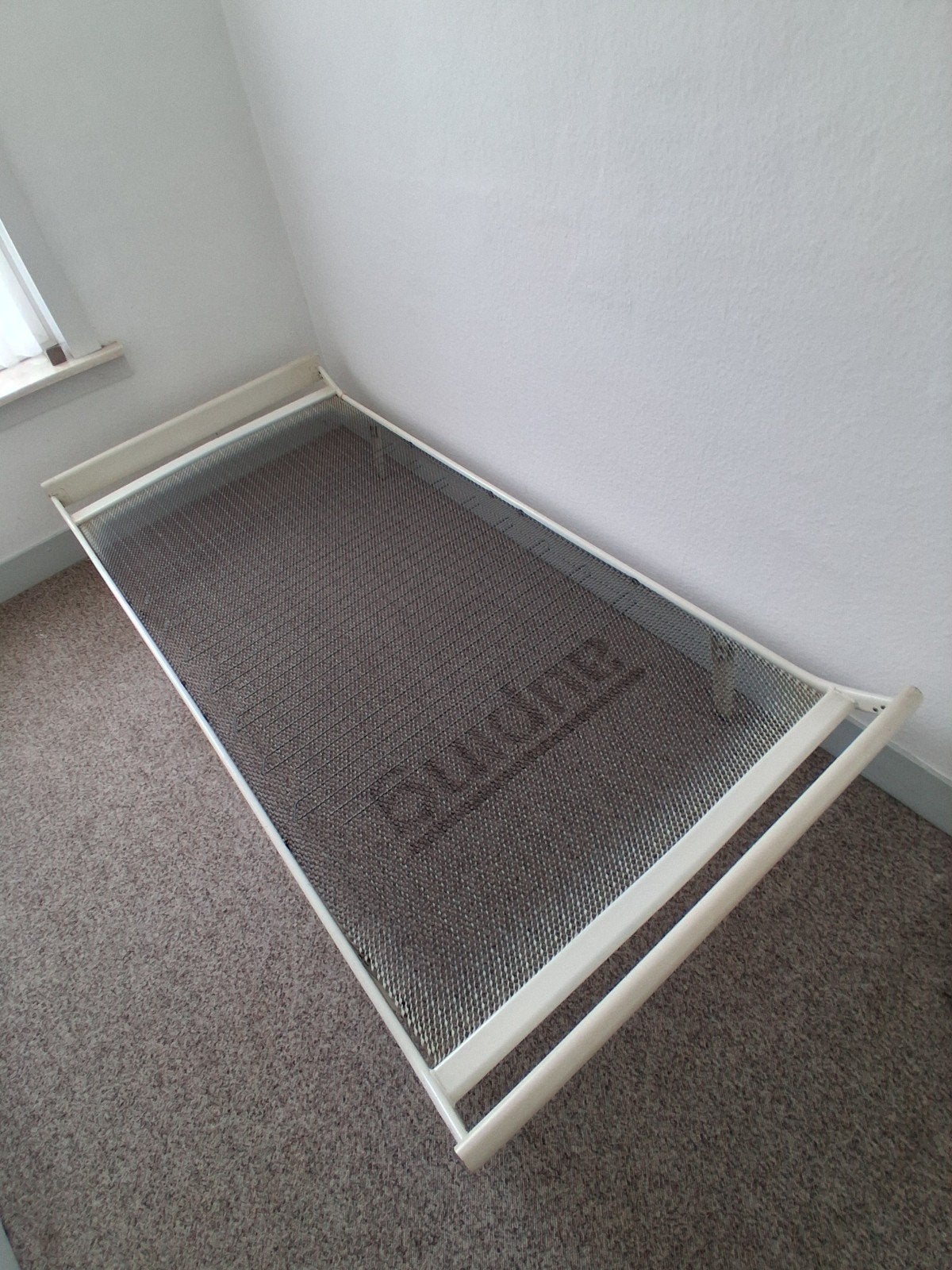 eenpersoons grijze Auping spiraal bed €15, Huis en Inrichting, Slaapkamer | Bedden, Gebruikt, 90 cm, Eenpersoons, Ophalen of Verzenden