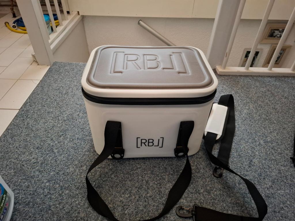 RBJ Koelbox incl. 6 fleshouders en 2 rvs openers, Ophalen, Nieuw, Koelbox, Koelelement