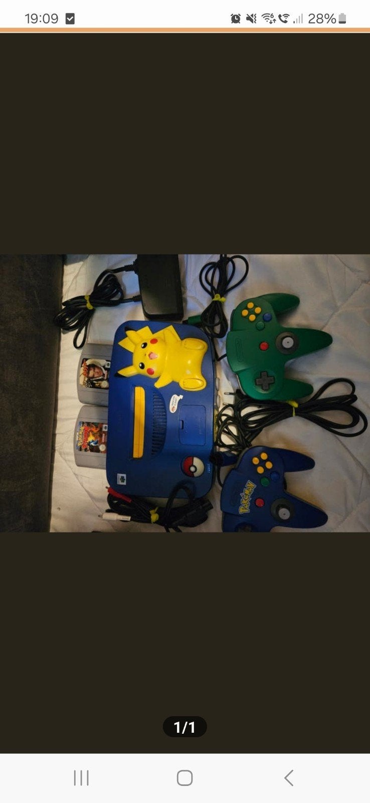 Nintendo 64 pokémon editie, Spelcomputers en Games, Spelcomputers | Nintendo 64, Ophalen of Verzenden, Zo goed als nieuw, Met 2 controllers