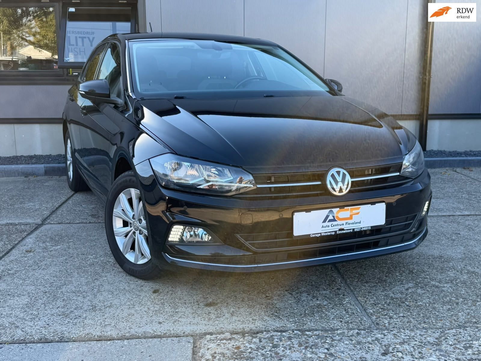 Volkswagen Polo 1.0 TSI Highline DSG Automaat / clima / stoe, Dealer onderhouden, Stof, Gebruikt, Zwart