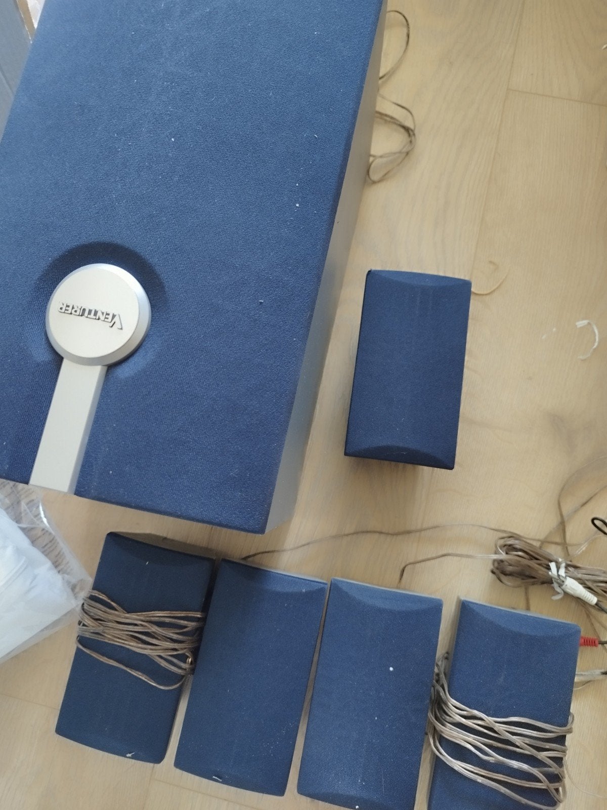 Venturer speakerset met bass - kabels te vervangen, Ophalen of Verzenden, Overige merken