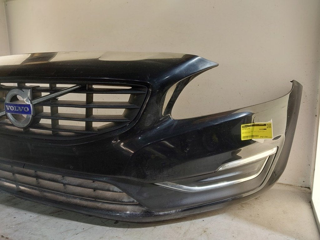 Bumper Voor Volvo V60 I (FW/GW) (2015-03/2018-05) 39820276, Gebruikt, Siegburger Straße 229, Köln 50679, , Duitsland, Info@volvocars.com