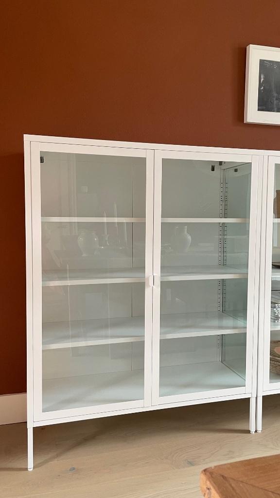 Vitrinekast wit, Ophalen, Met plank(en), 50 tot 100 cm, Zo goed als nieuw