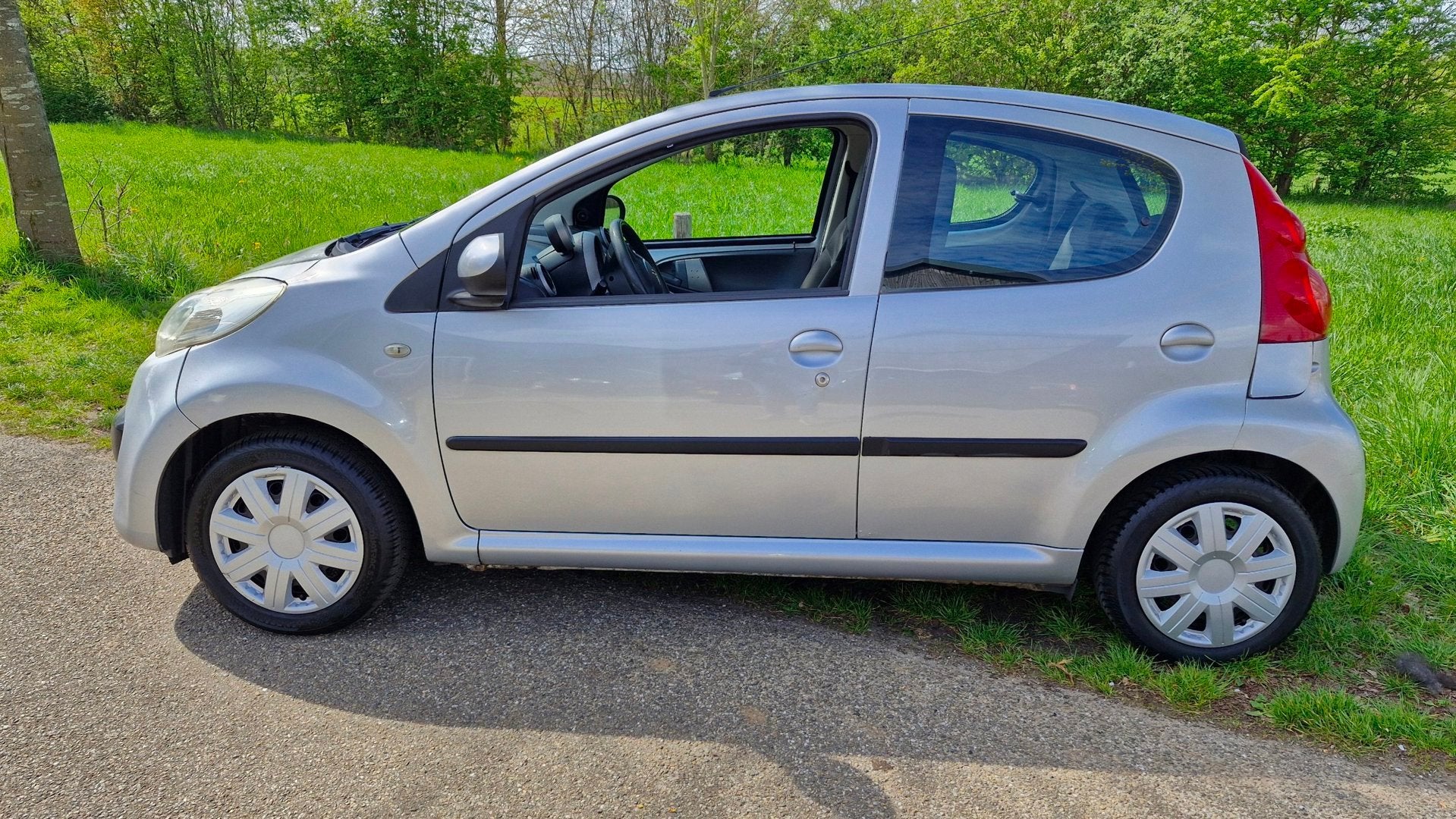 Citroen C1 1.0-12V Séduction 68PK | Rijklaarprijs | Airco |, Voorwielaandrijving, Gebruikt, Zwart, 4 stoelen