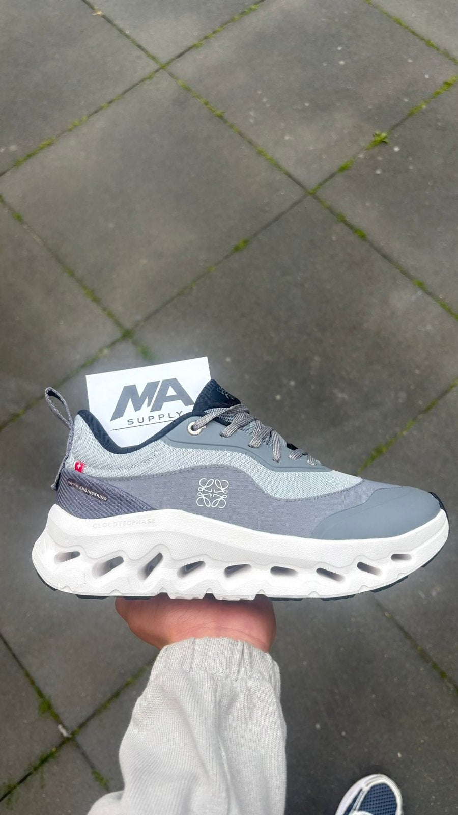 ⚠️ Loewe x Oncloud Gray/White, 👟☁️🩶, Ophalen of Verzenden, Nieuw, Wit, Sportschoenen