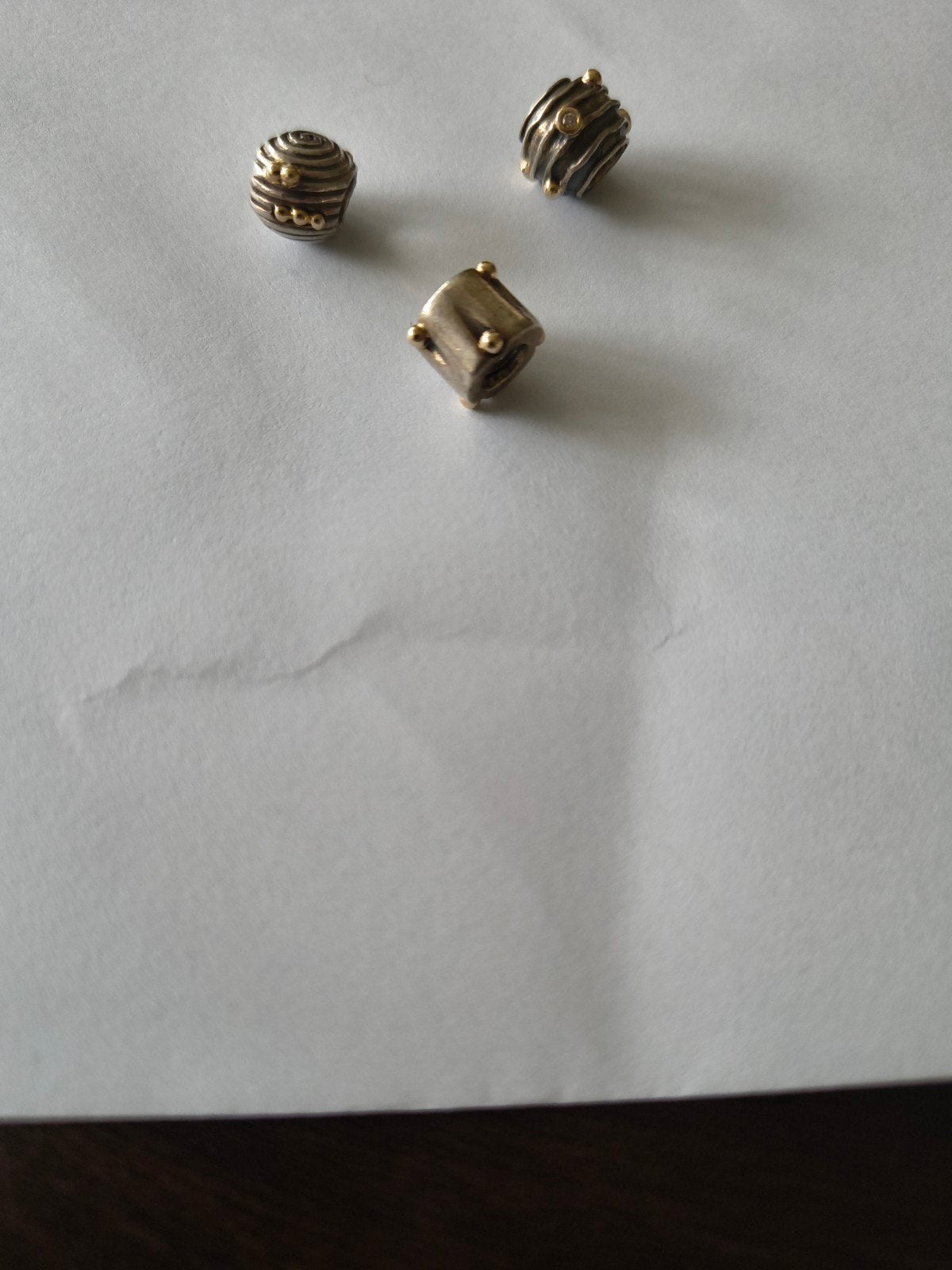 3 goud met zilveren Pandora bedels., Verzenden, Zo goed als nieuw, Goud, Pandora