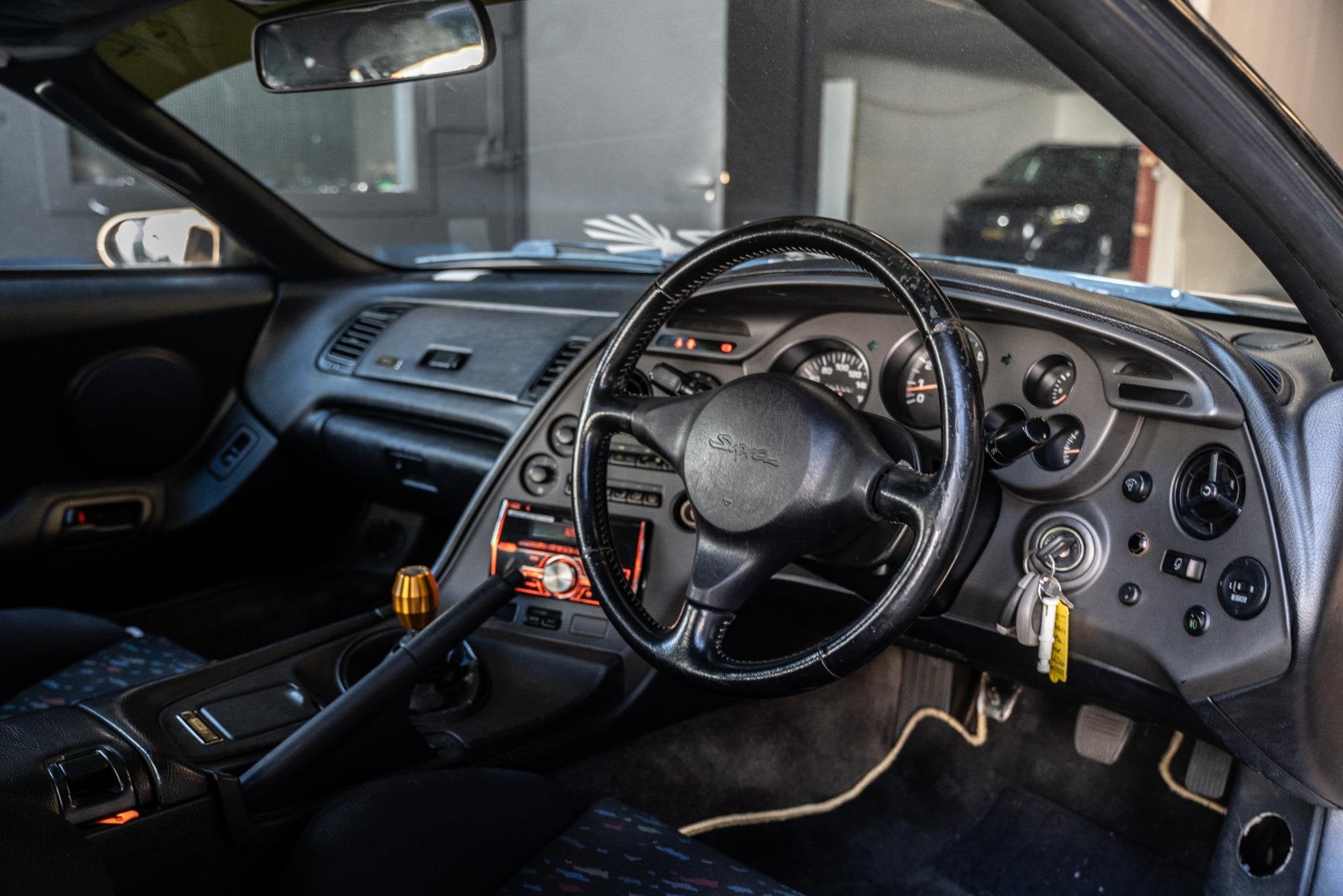 Top Secret Toyota Supra 3.0i Twin Turbo By Smokey Nagata, Auto's, Toyota, Gebruikt, Overige kleuren, 4 stoelen, Supra