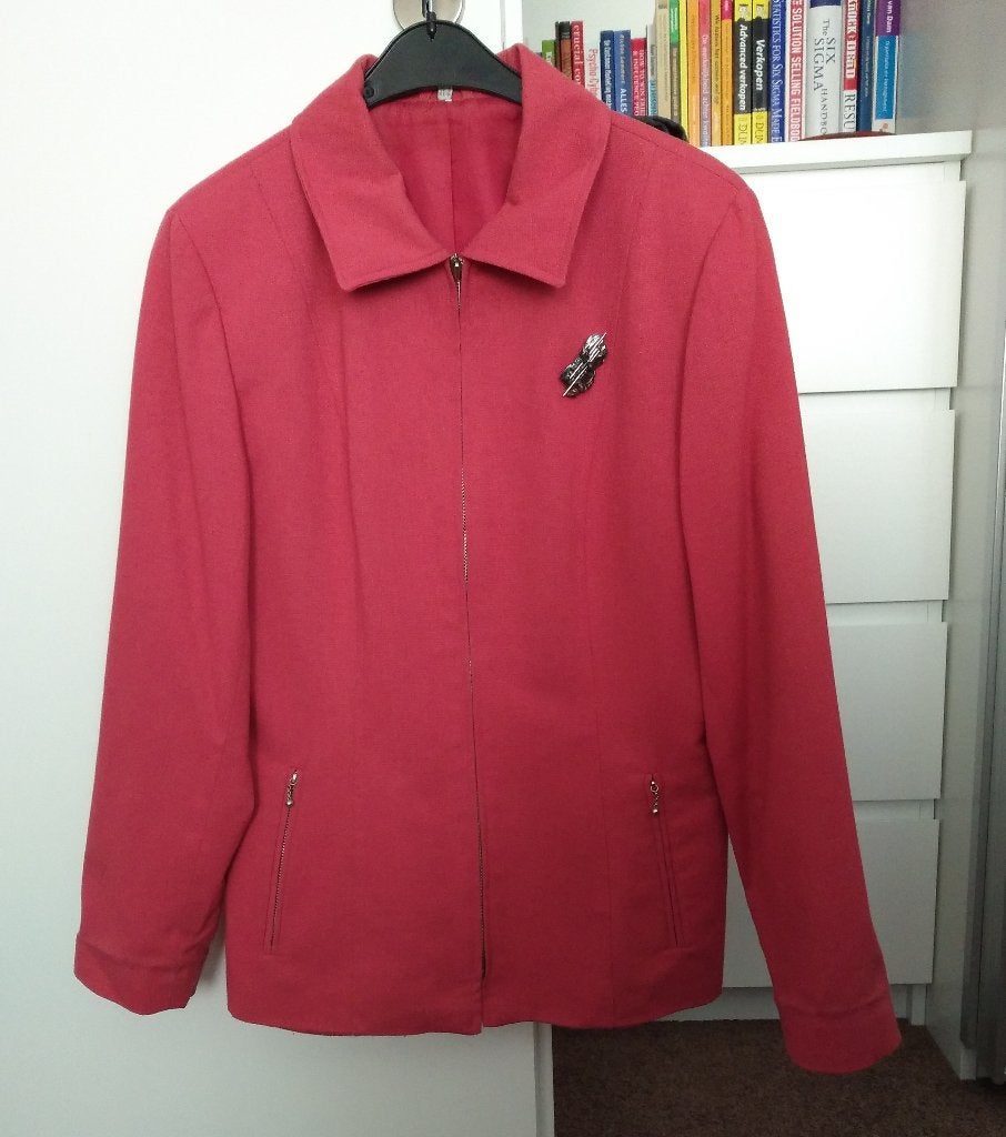 Mooie, rood/roze blazer, maat 40, met speldje op de borst, Maat 38/40 (M), Ophalen of Verzenden, Zo goed als nieuw, Jasje