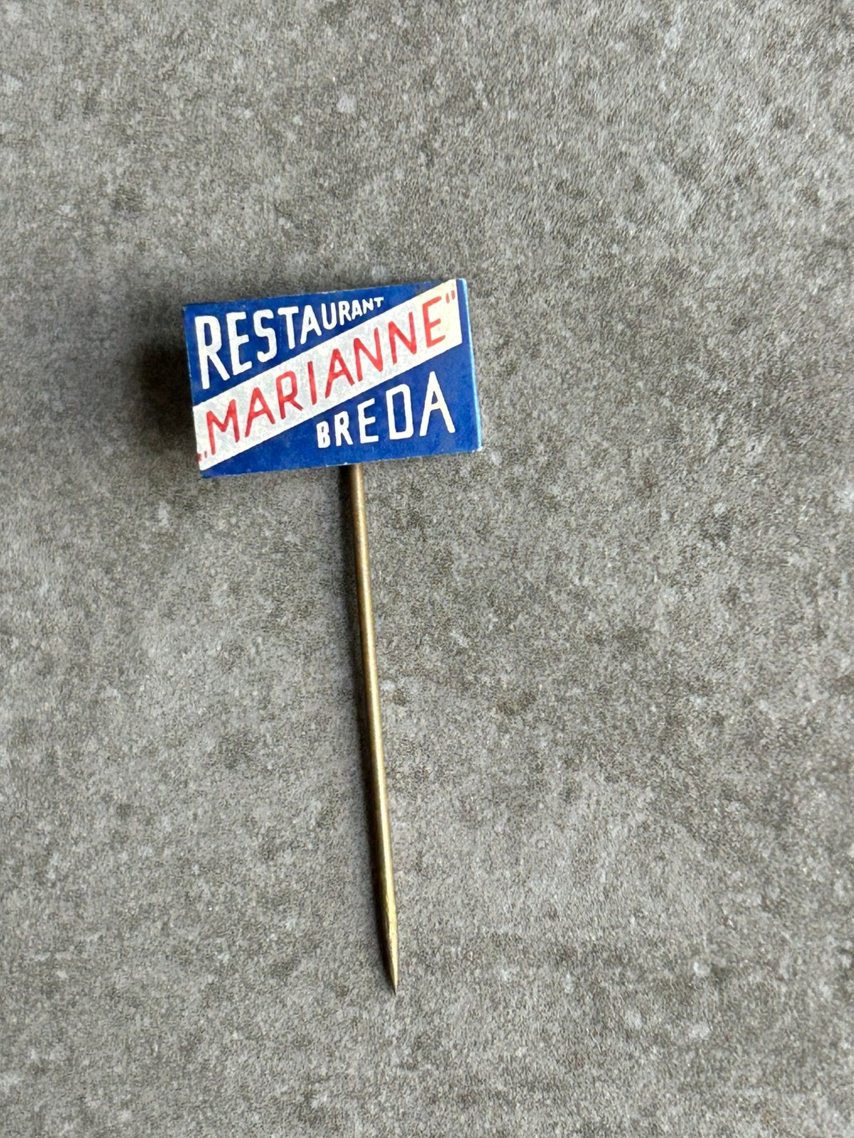 Restaurant Marianne Breda speldje, Ophalen of Verzenden, Overige onderwerpen, Speldje of Pin