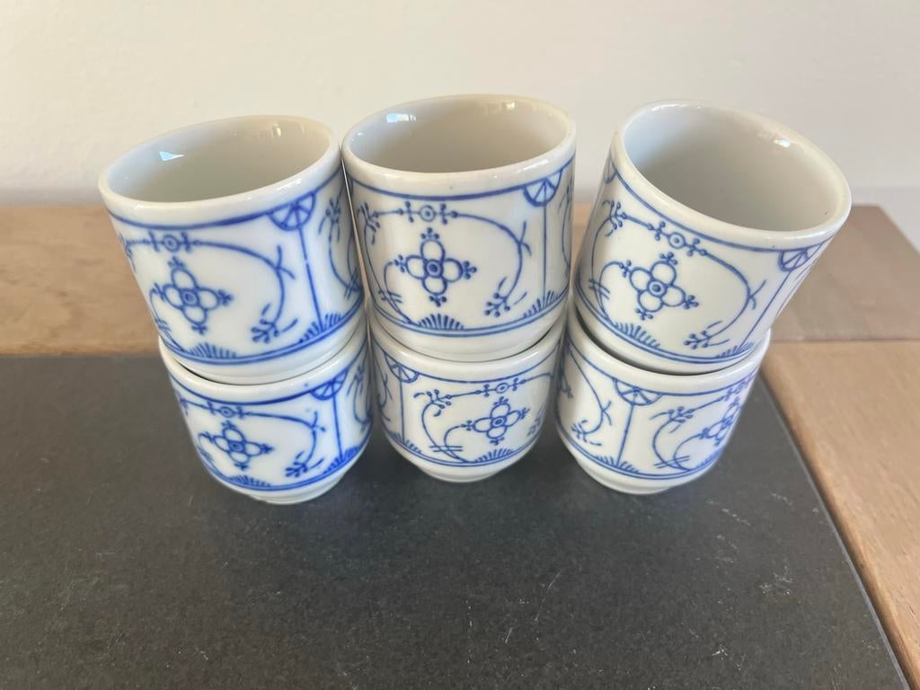 Set van 6 porseleinen eierdopjes, Zwiebelmuster stijl, Ophalen