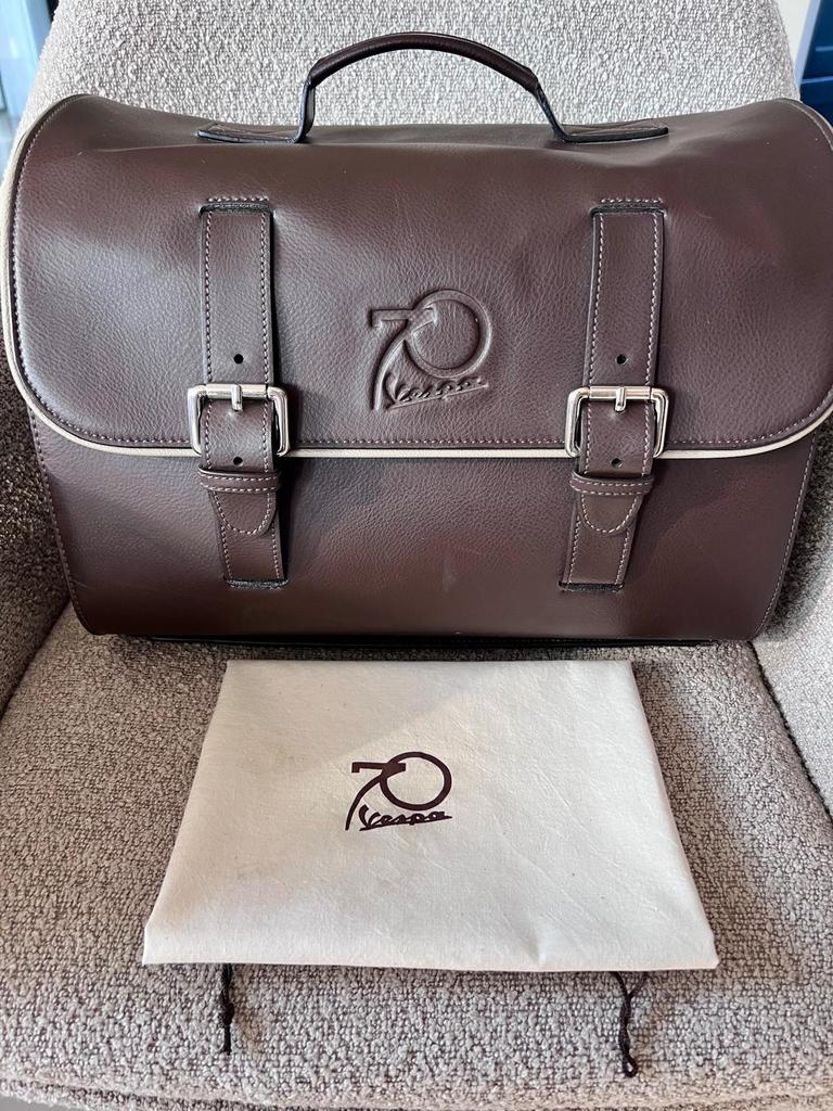 Vespa 70th Anniversary Leren Tas - Bruin, Ophalen, Zo goed als nieuw