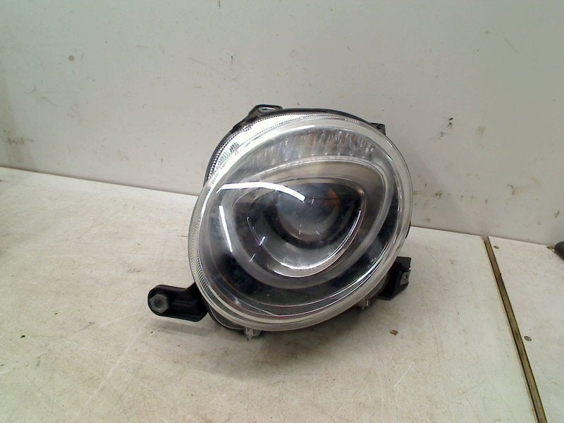 Koplamp Links Fiat 500 (312) (2013-12/..) 52007420, FCA Germany GmbH, Gebruikt, IPC D1-09 Bahnhofsplatz, Rüsselsheim am Main 65423, , Duitsland