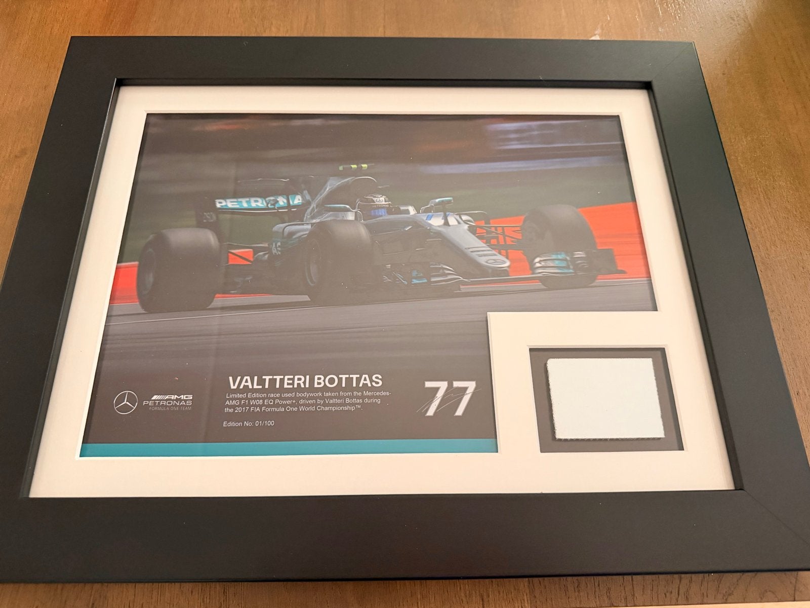 F1 Race Used Bodywork - Valtteri Bottas & Alex Albon, Ophalen, Minder dan 50 cm, Nieuw, Print
