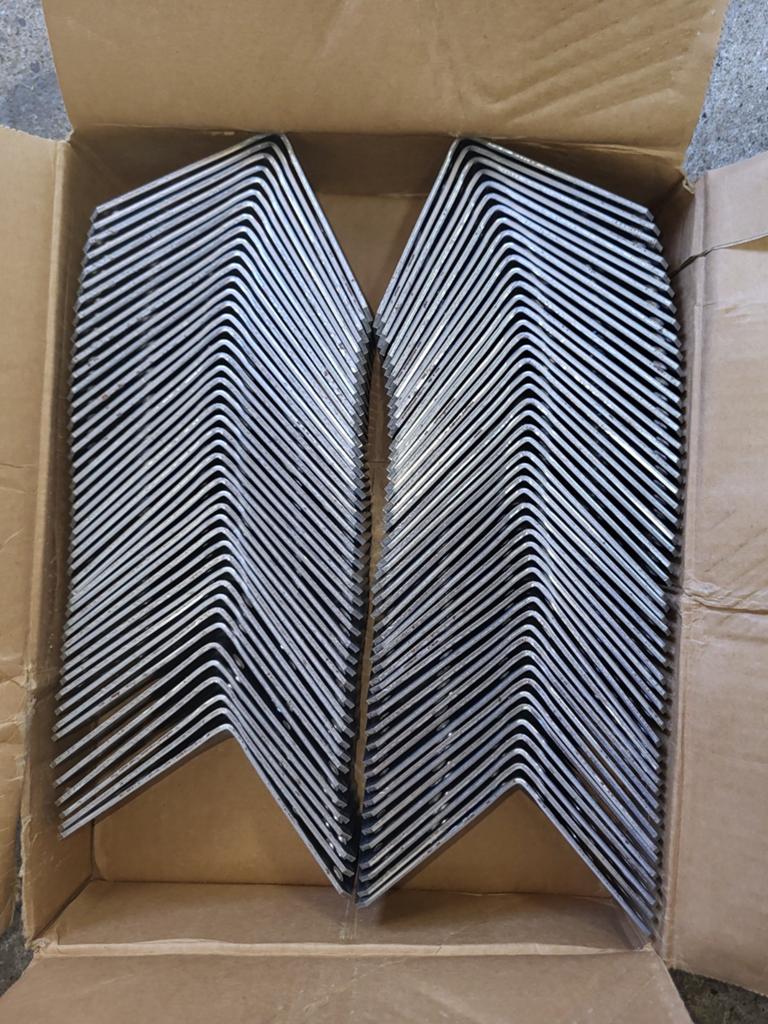 GB hoekanker hoekijzer
hoeken 90 x 90
Met ril 100 stuks, Ophalen of Verzenden, Nieuw, 50 tot 100 mm, Overige typen