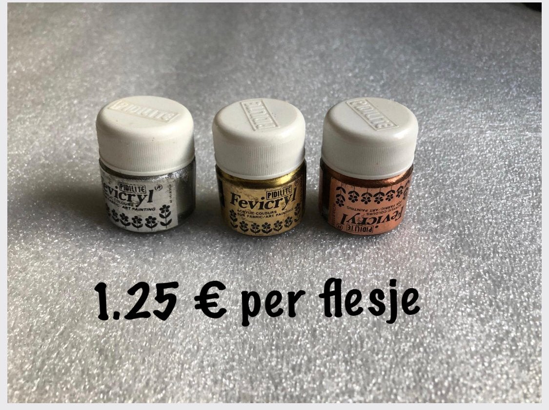 Textiel verf  poeder - diverse kleuren - 1.25 € per stuk, Overige thema's, Meerkleurig, Ophalen of Verzenden, Zo goed als nieuw