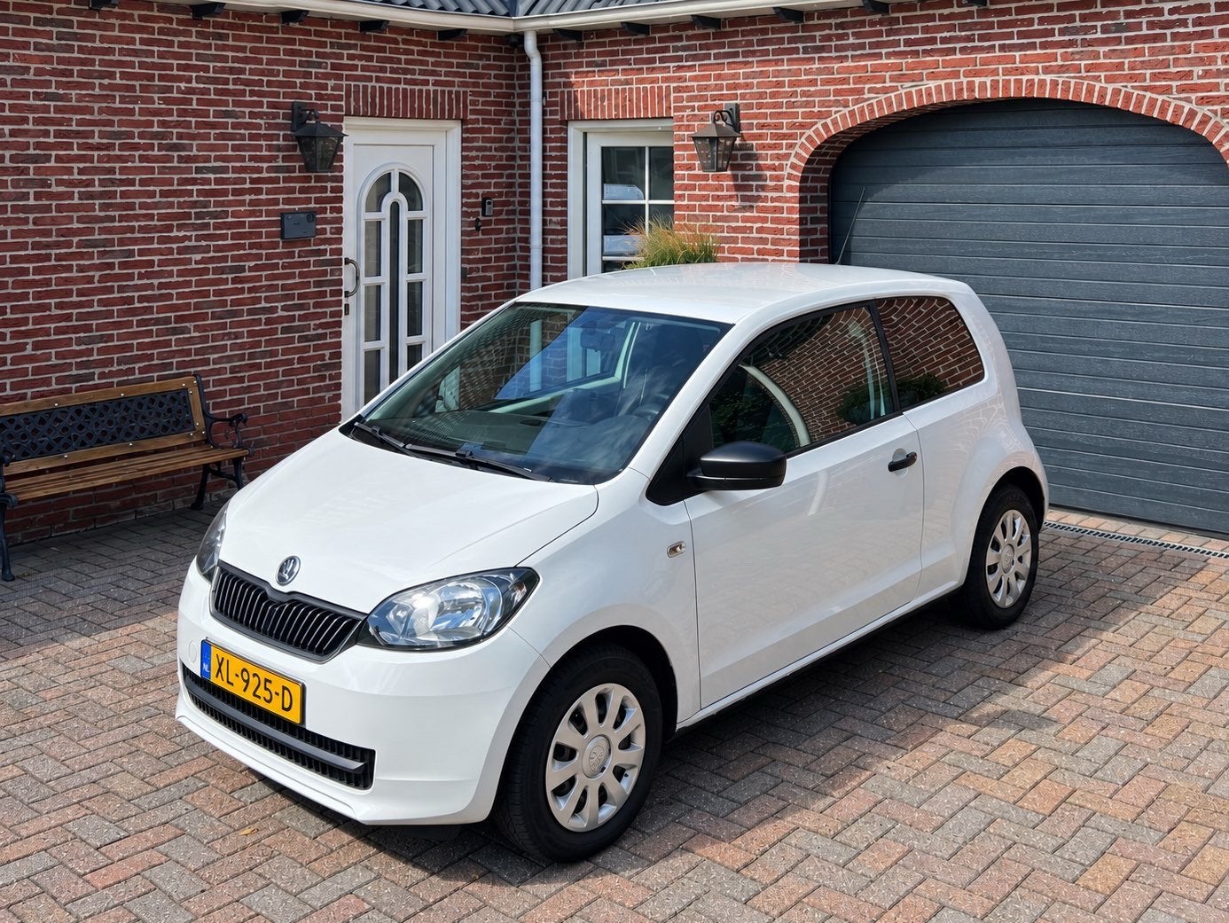 Skoda Citigo 1.0 T 44KW 2013 Wit  Apple Carplay airco, Voorwielaandrijving, 4 stoelen, Wit, Bedrijf