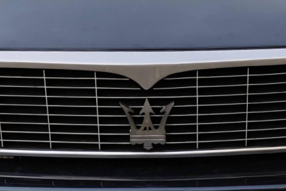 Vintage logo, grill logo, auto embleem van Maserati., Ophalen of Verzenden, Gebruikt, Auto's