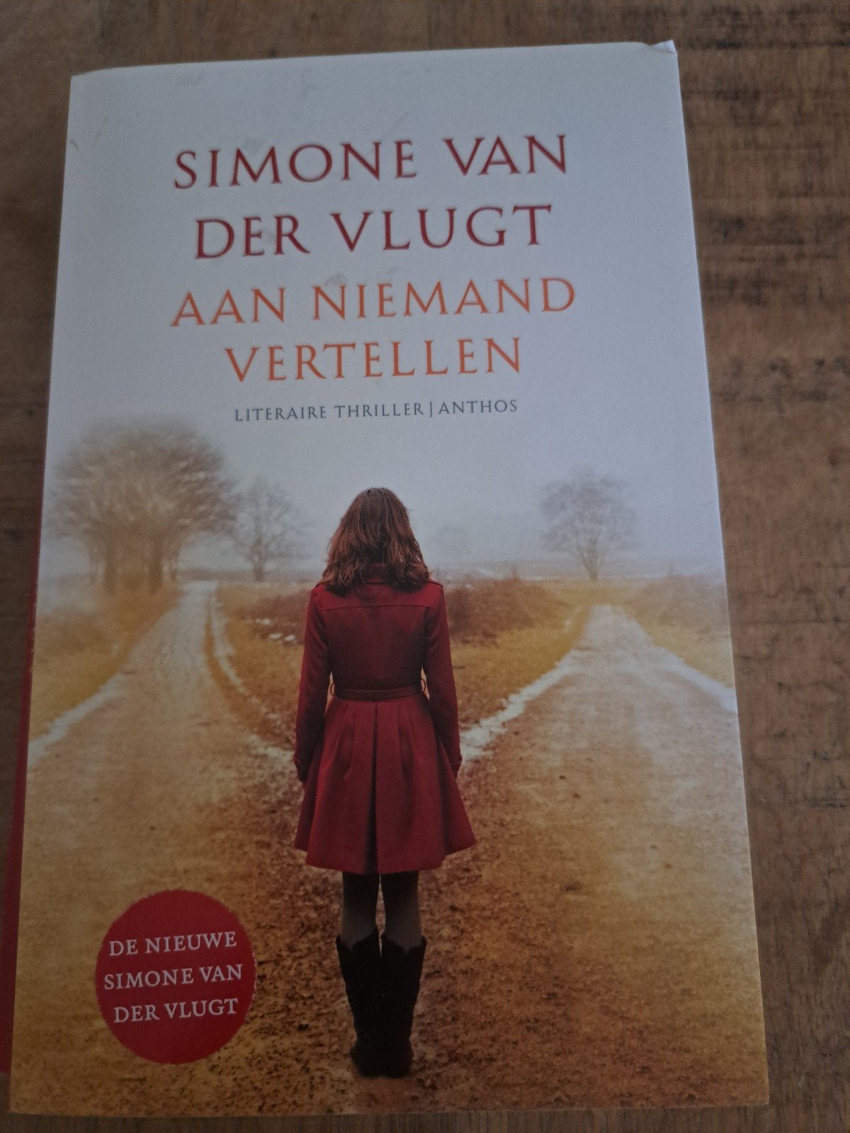 Simone van der Vlugt - Aan Niemand Vertellen (Thriller), Ophalen of Verzenden, Gelezen, Simone van der Vlugt, Nederland