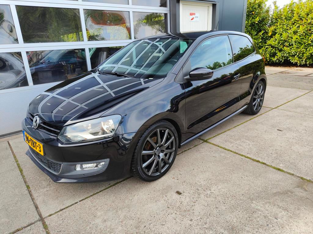 Volkswagen Polo 1.2 TSI Highline, Voorwielaandrijving, Euro 5, 4 cilinders, Zwart