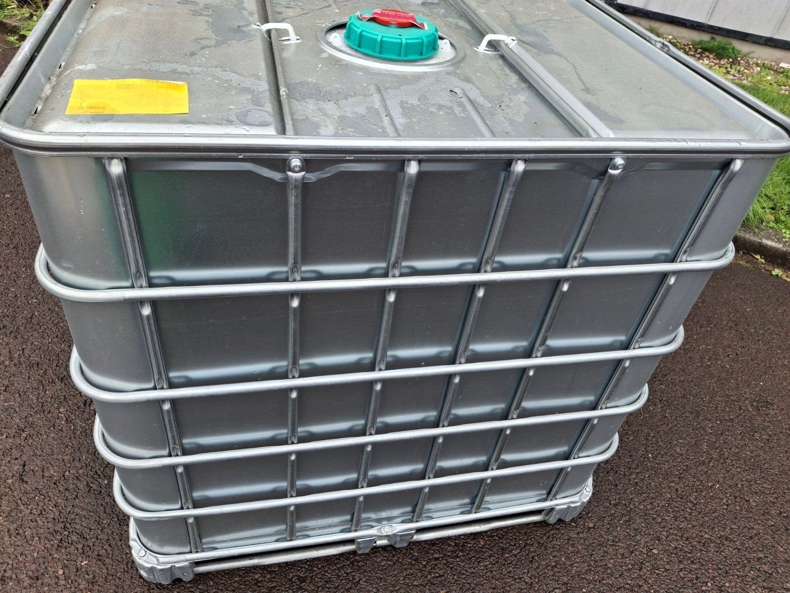 IBC Container 1000L - Gebruikt maar in goede staat, 150 liter of meer, Ophalen, Gebruikt