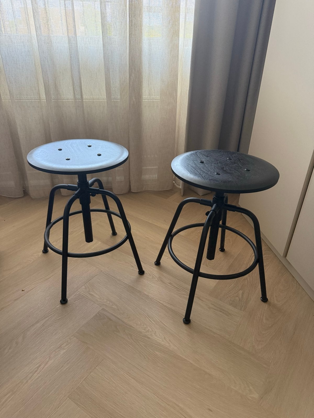 2 IKEA KULLABERG krukken, zwart, in hoogte verstelbaar, Ophalen, In hoogte verstelbaar, Zo goed als nieuw, Staal