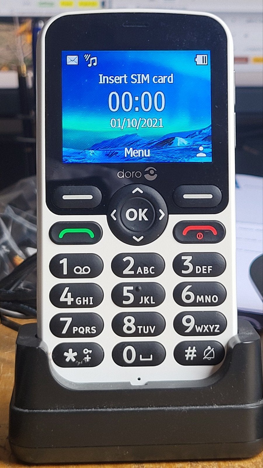 Doro DFB-0370 Mobiele Telefoon voor Senioren, Ophalen of Verzenden, Zo goed als nieuw, Klassiek of Candybar, Zonder simlock