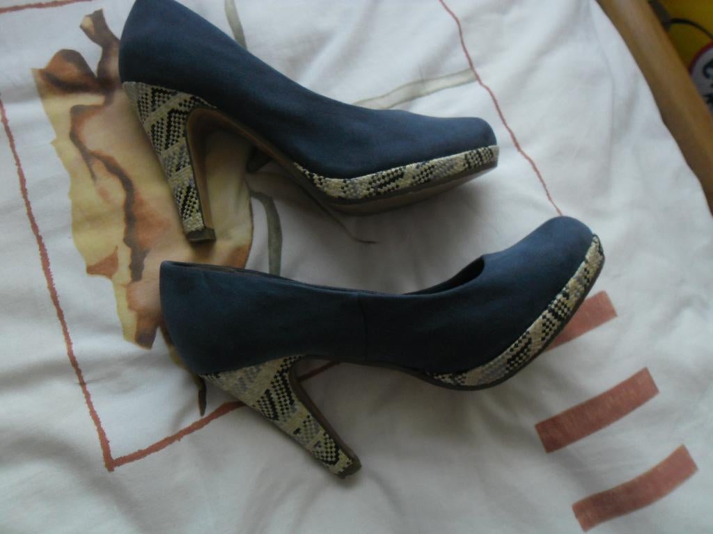 Amper gedragen dames pumps. Maat 38, Pumps, Blauw, Marco Tozzi, Ophalen of Verzenden