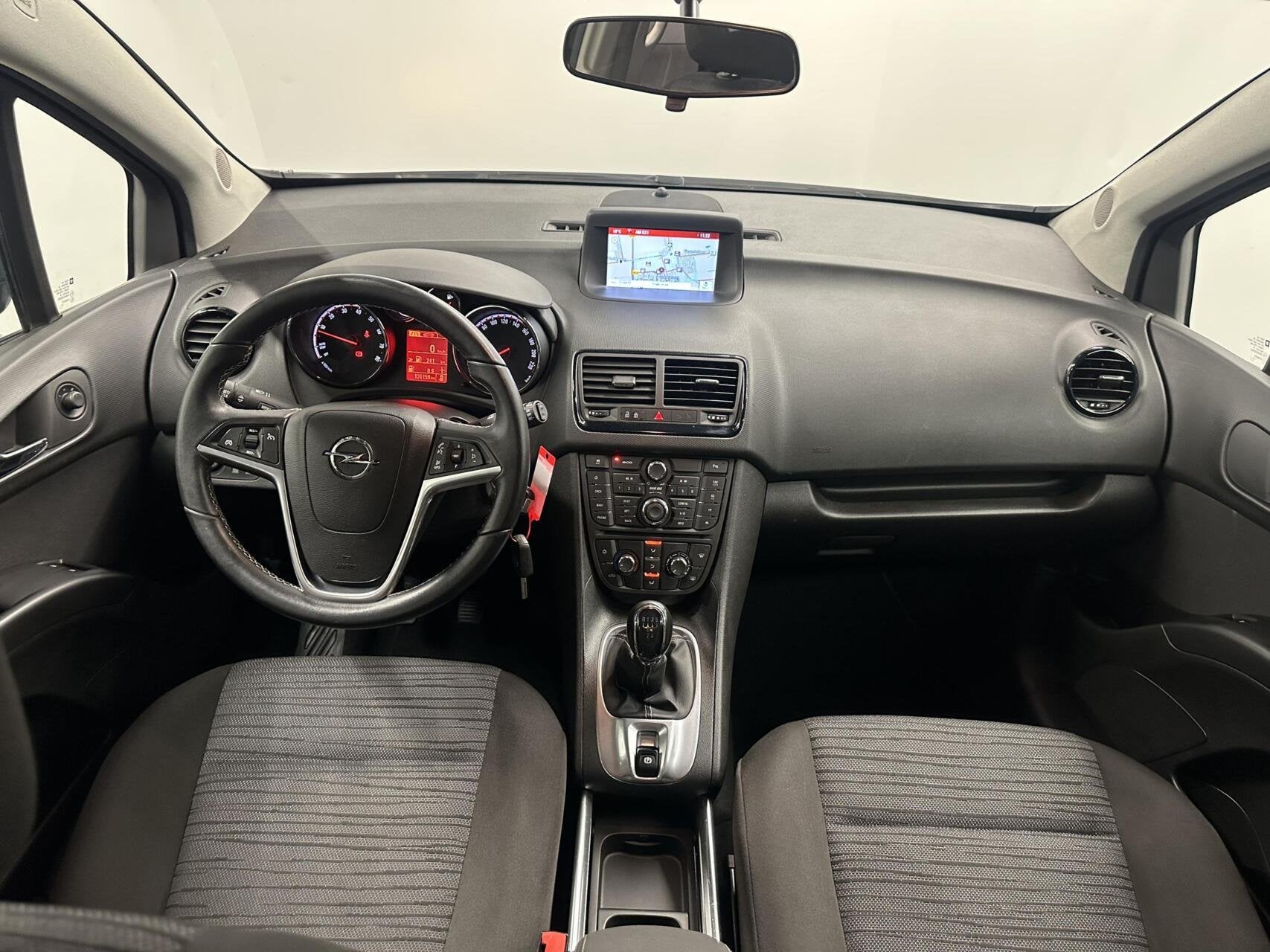 Opel Meriva 1.4 Design Edition TREKHAAK NAVI CRUISE LM., Voorwielaandrijving, Gebruikt, 4 cilinders, Met garantie (alle)